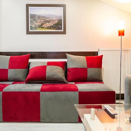Nbn National Co Lejlighedshotel Ivanjica Eksteriør billede