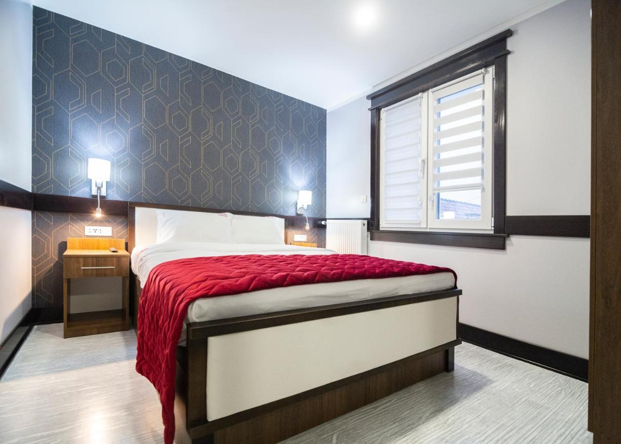 Nbn National Co Lejlighedshotel Ivanjica Eksteriør billede
